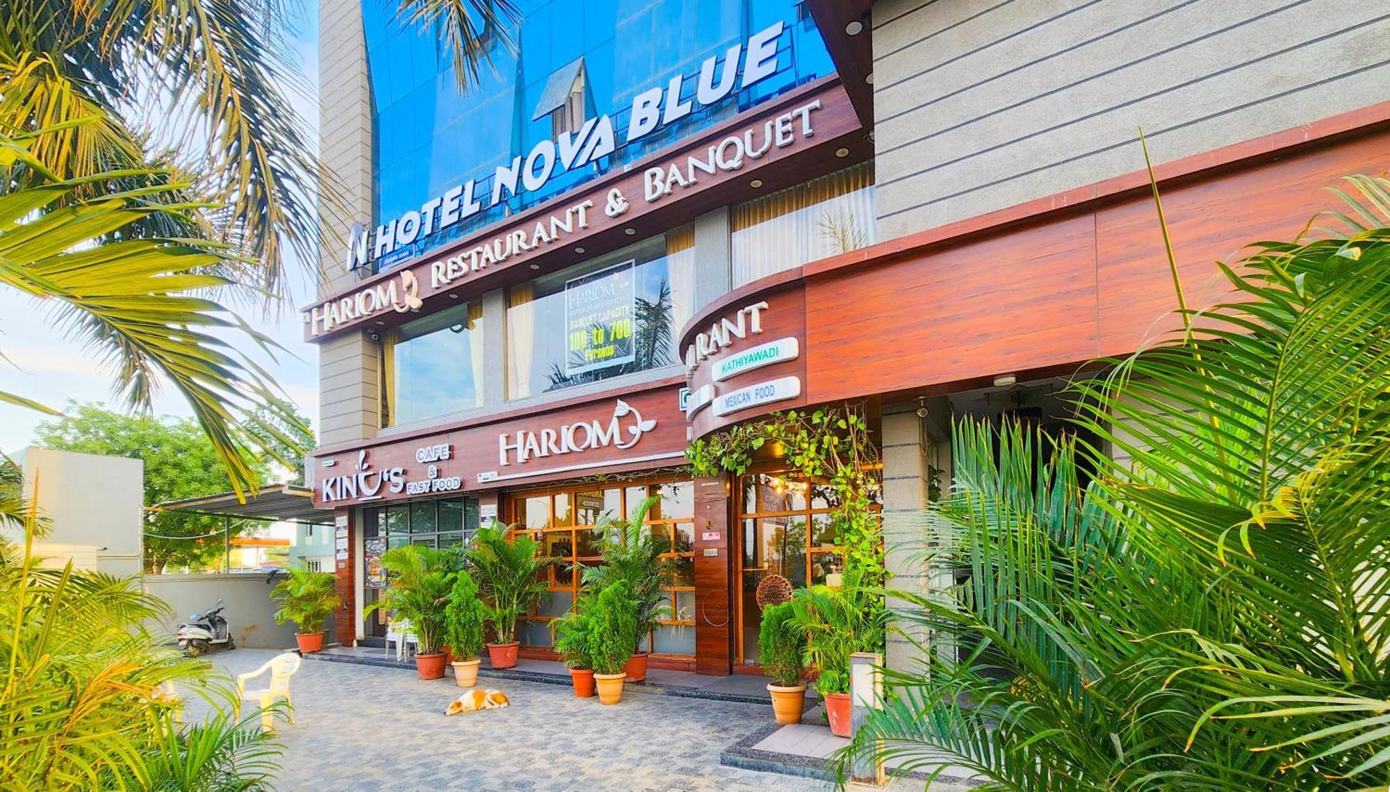 Hotel Nova Blue Ahmedabad Eksteriør bilde