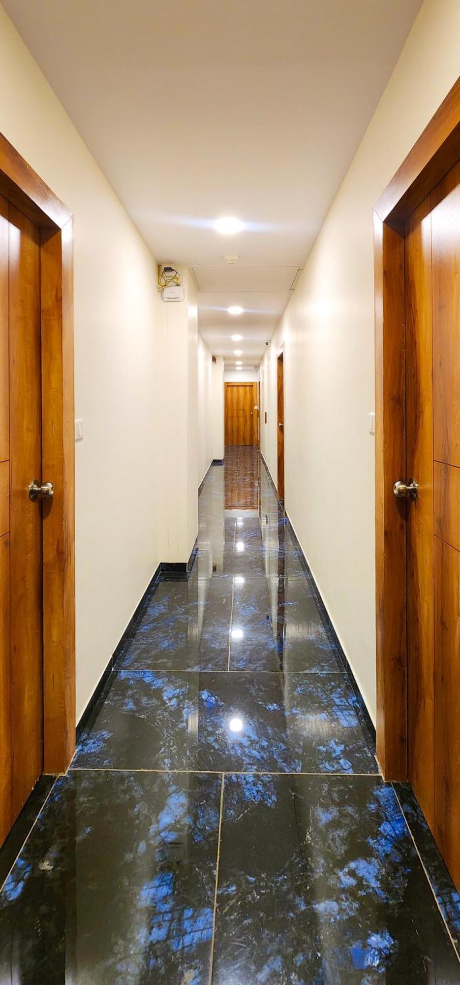 Hotel Nova Blue Ahmedabad Eksteriør bilde