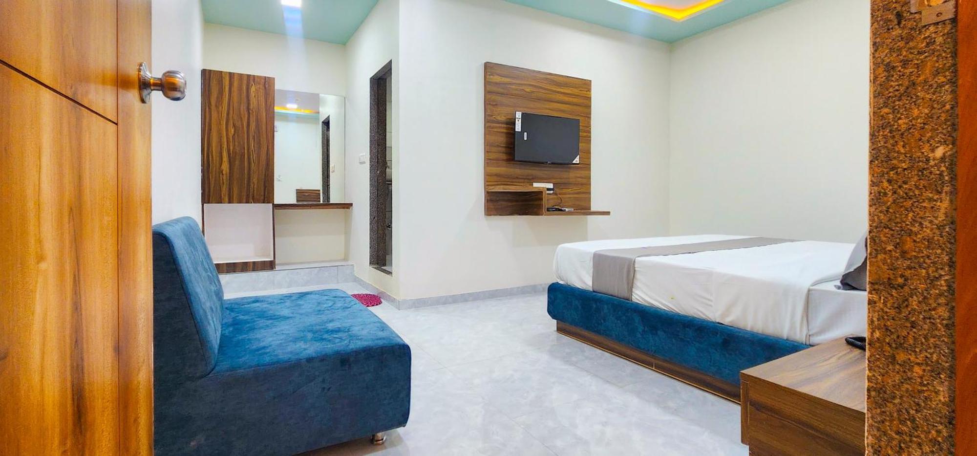 Hotel Nova Blue Ahmedabad Eksteriør bilde