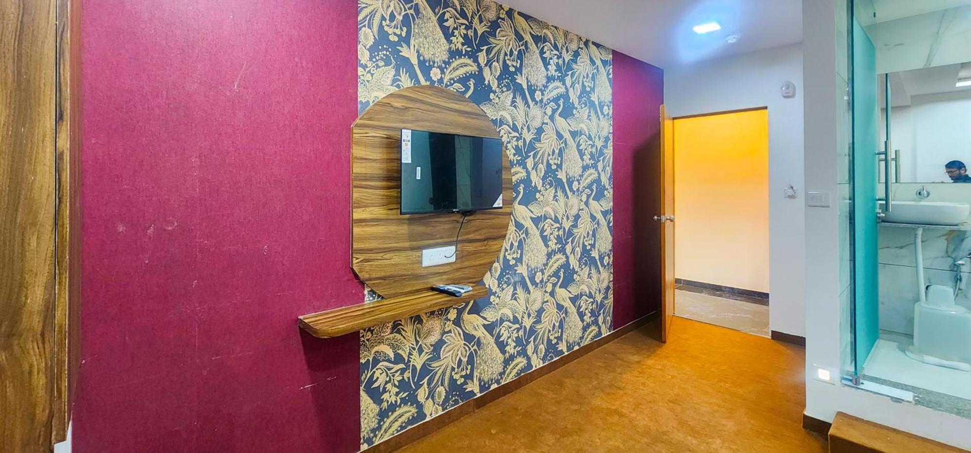 Hotel Nova Blue Ahmedabad Eksteriør bilde
